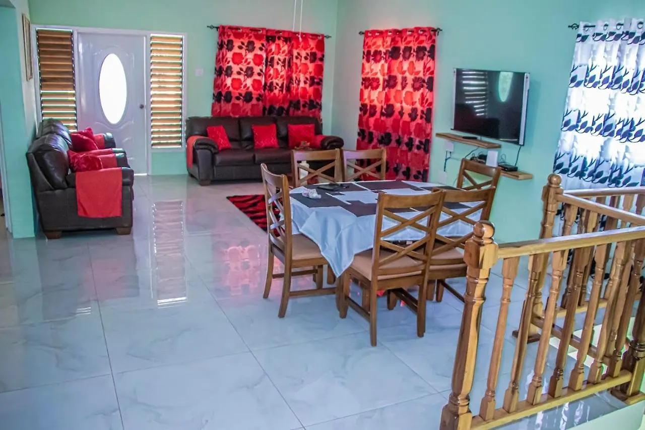 The Hamilton'S Nature Villa Clarks Town  Jamaica